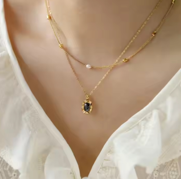 PERLINA GOLD NECKLACE