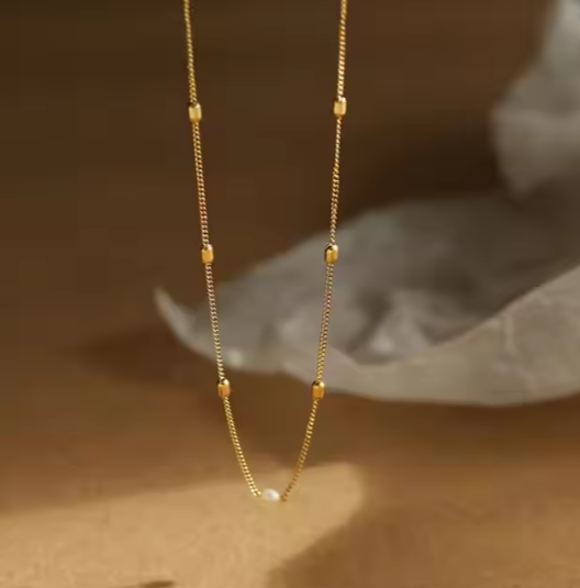 PERLINA GOLD NECKLACE